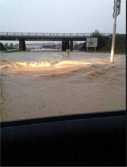 Inondations entre Nîmes et Alès - @opheliiie_g