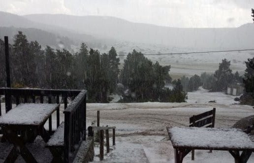 Orage de grêle près de Porté-Puymorens (66), le 7 septembre 2014. (c) Johanna Chiarillo, via L'Indépendant Orage de grêle près de Porté-Puymorens (66), le 7 septembre 2014. (c) Johanna Chiarillo, via L'Indépendant