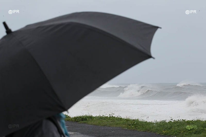 Houle sur La Réunion en marge du cyclone Bansi - Mardi 13 janvier 2015 (IP Réunion)