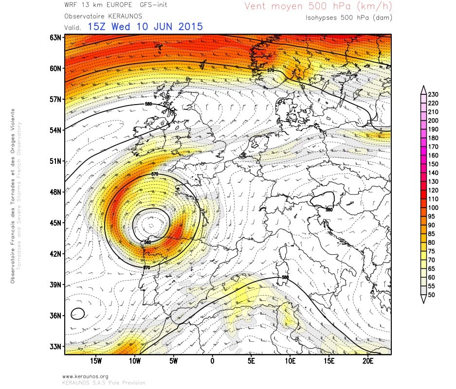 Géopotentiel et vent moyen à 500 hPa, le 10 juin 2015 à 00h TU. Modèle WRF 13 km Europe. © KERAUNOS Géopotentiel et vent moyen à 500 hPa, le 10 juin 2015 à 00h TU. Modèle WRF 13 km Europe. © KERAUNOS