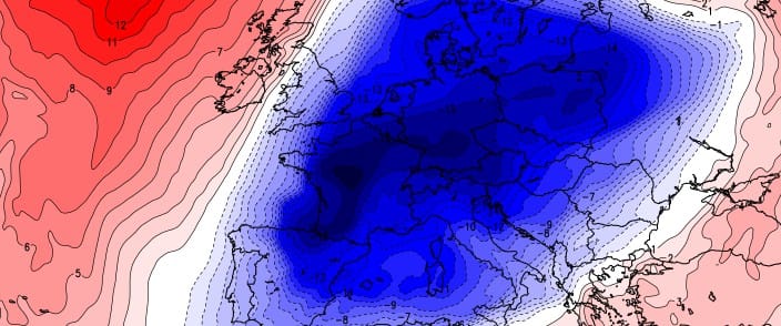 Ecart à la normale de la température à 500 hPa (environ 5500 m d'altitude), prévue pour dimanche soir. Ecart à la normale de la température à 500 hPa (environ 5500 m d'altitude), prévue pour dimanche soir.