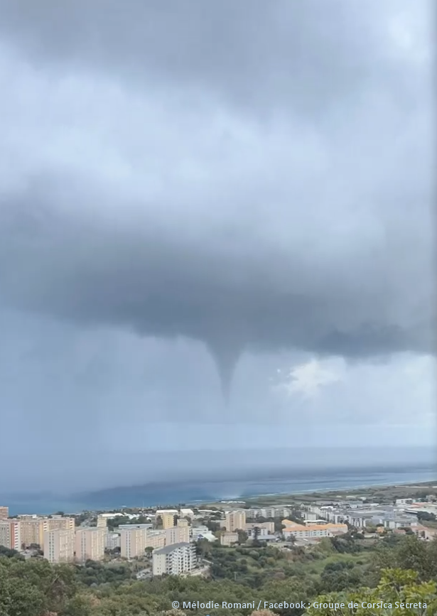 Une trombe marine s'échoue au sud de Bastia (Haute-Corse)