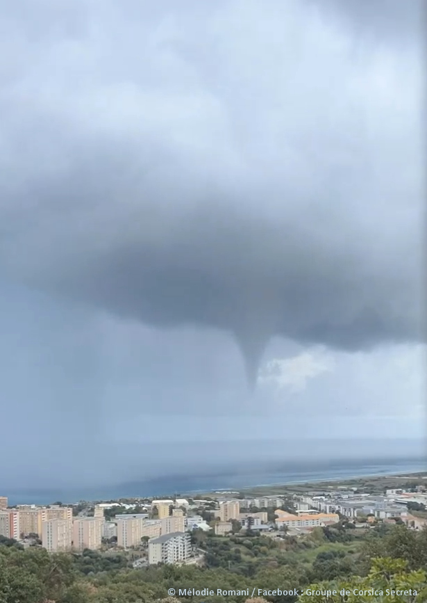 Une trombe marine s'échoue au sud de Bastia (Haute-Corse)