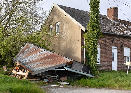 Tornade confirmée à Lestrem (Pas-de-Calais) le 8 avril