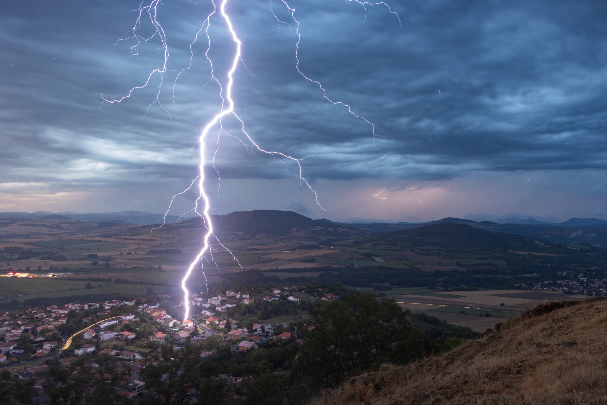  Les orages en France en 2023 : bilan national d'une année modérément orageuse