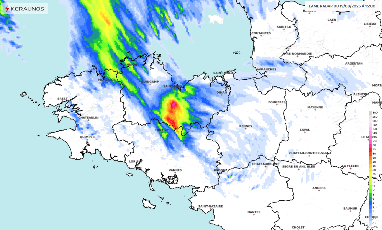 Orages très électriques et très pluvieux dans les Côtes-d'Armor le 19 août