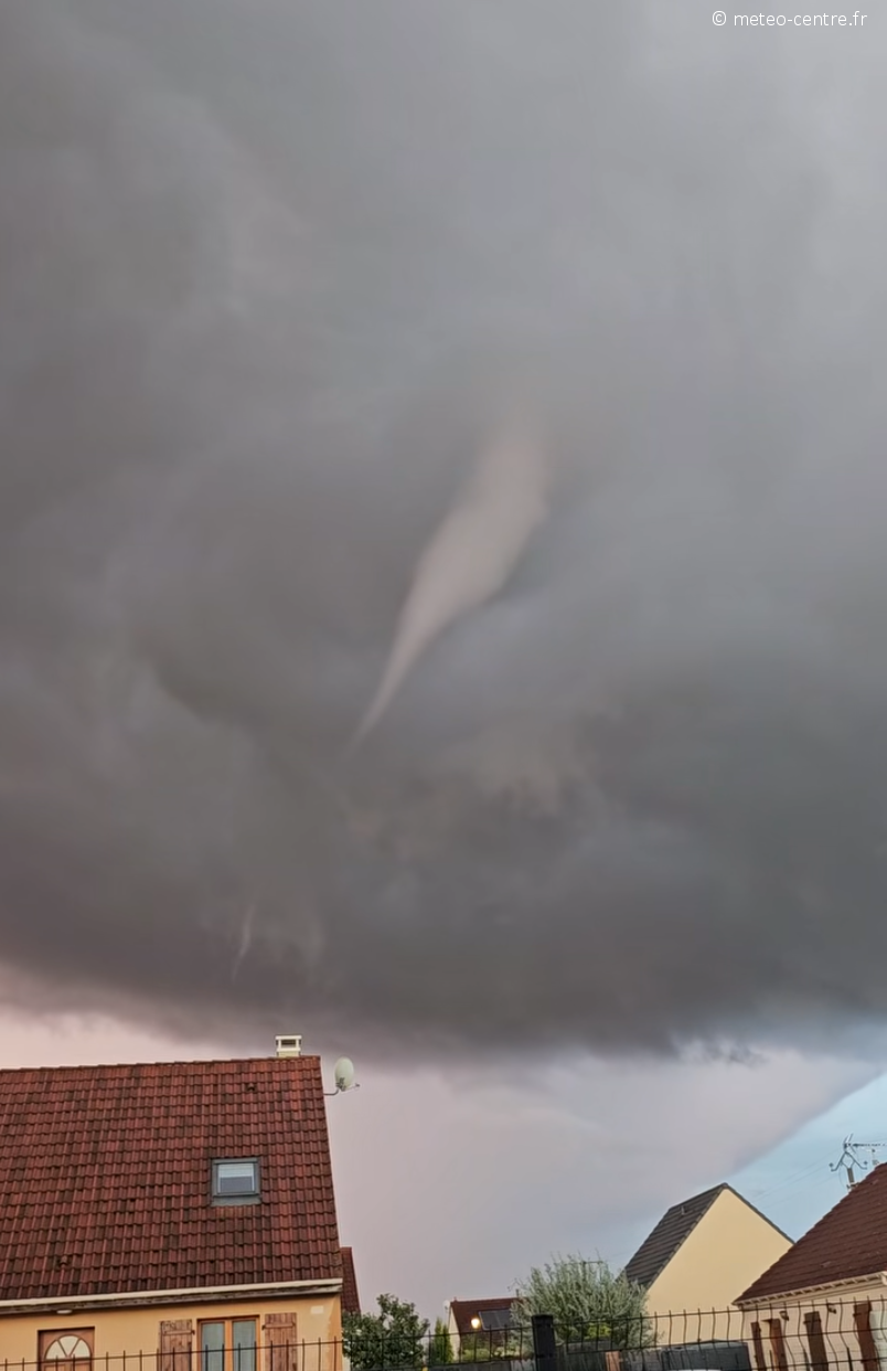 Au moins 4 tornades s'abattent sur la France le 29 août
