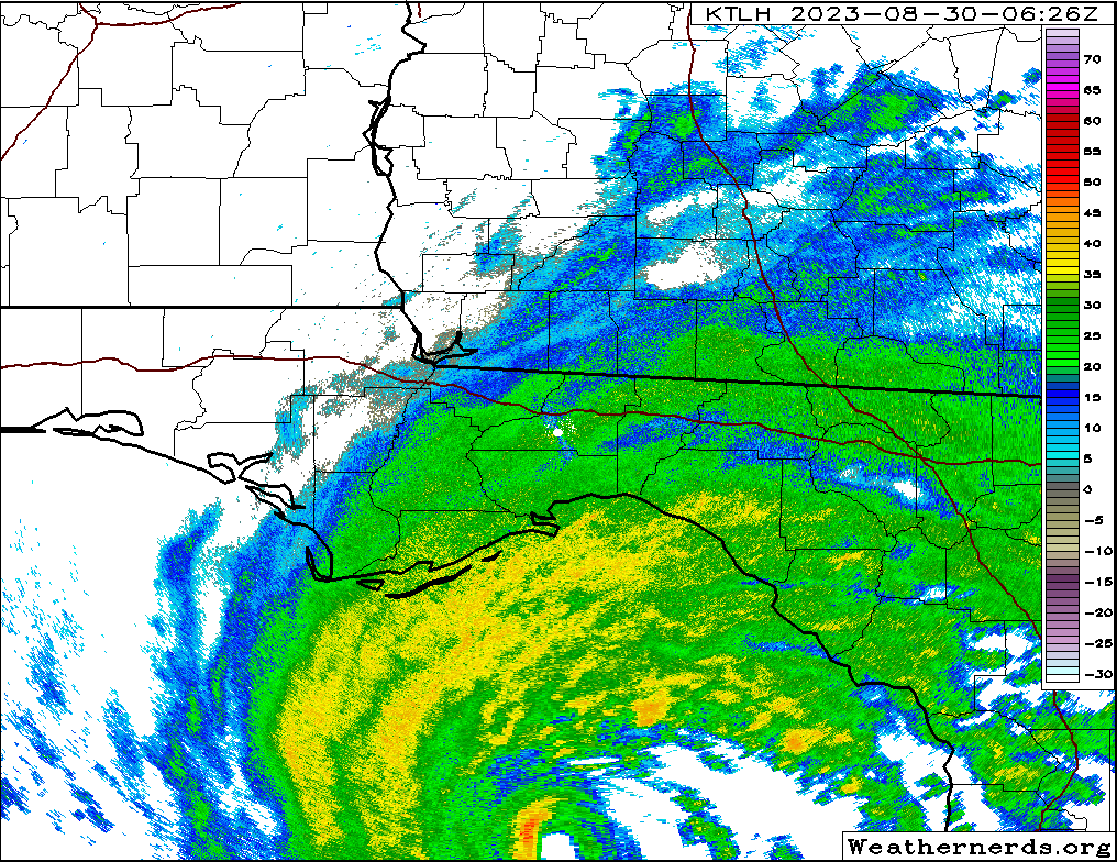 L'ouragan Idalia et sa structure interne bien capt&eacute;s &agrave; pr&eacute;sent par le radar de Tallahassee #Floride. Rafale &agrave; 126 km/h relev&eacute;e par la bou&eacute;e 42036 dans les bandes convectives situ&eacute;es &agrave; l'ouest de l'ouragan.
