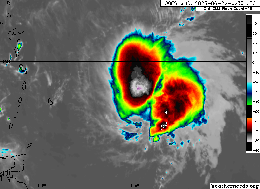 <p>La tempête tropicale Bret approche des #Antilles qu'elle devrait impacter d'ici 24h en passant entre la Martinique et Saint-Vincent a priori.</p>