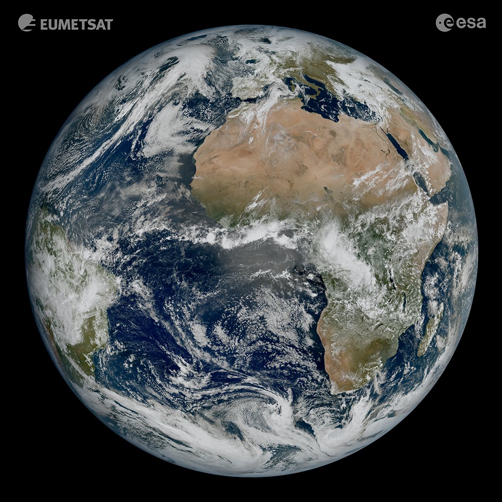 <p>La première image du satellite de troisième génération MTG-I1 (Meteosat Third Generation – Imager 1) a été révélée ce jour. Elle a été prise le 18 mars à 11h50 UTC. </p>