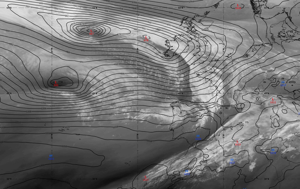 <p>La tempête Ciaran est ce matin sous les 985 hPa. Elle arrive en sortie gauche d'un jet > 350 km/h. On distingue l'intrusion d'air sec (en noir) matérialisant l'anomalie de tropopause. La dépression va entamer son creusement explosif et va perdre près de 30 hPa en 12h. Img Eumetrain</p>