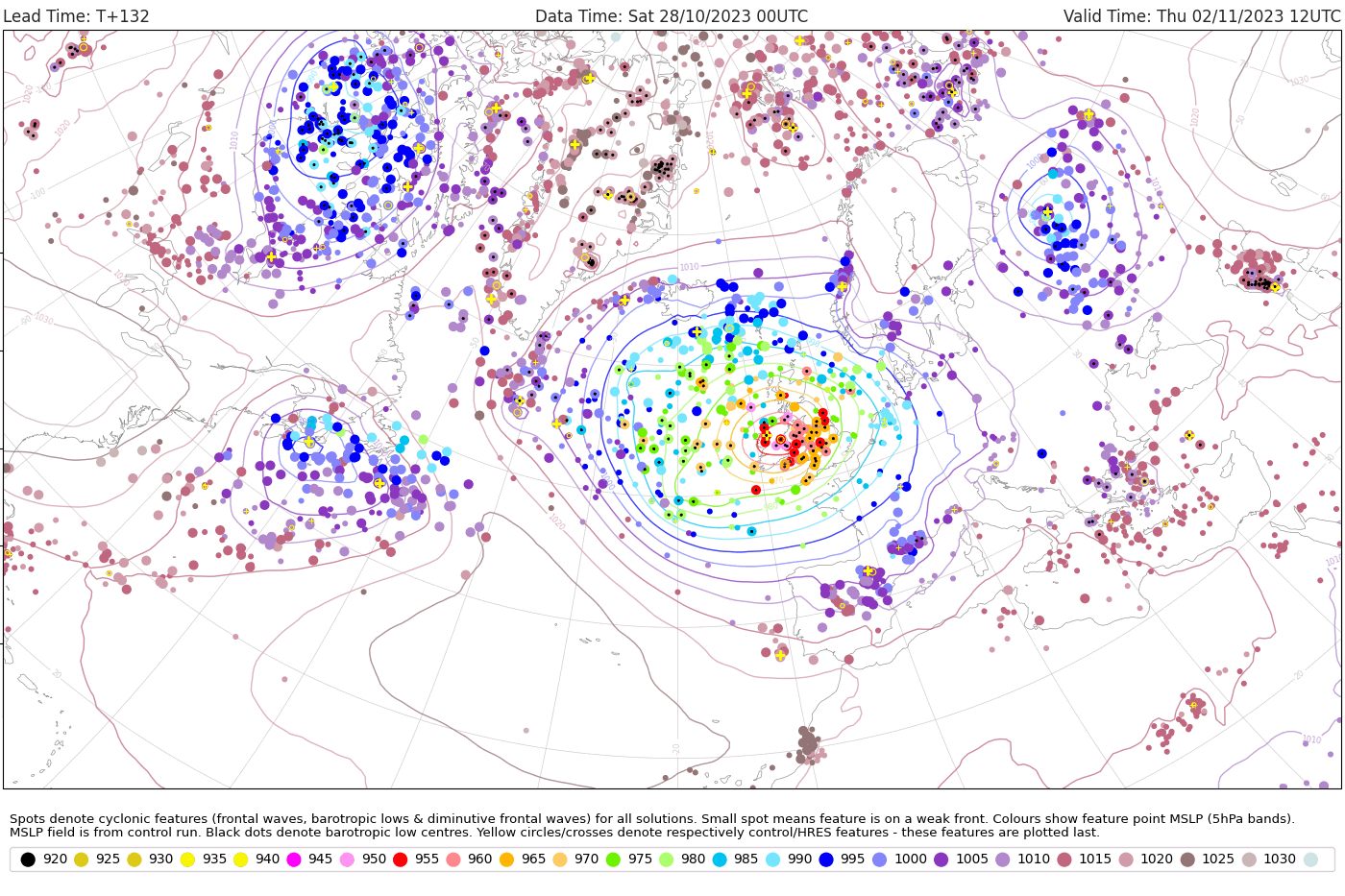 <p>Dans ce flux d'ouest rapide, une première dépression est à suivre entre mercredi soir et jeudi. Elle devrait être très creuse (950/960 hPa). L'ensemble européen simule le centre entre Angleterre et Irlande avec des vents violents sur son flanc sud. A préciser ces prochains jours.</p>