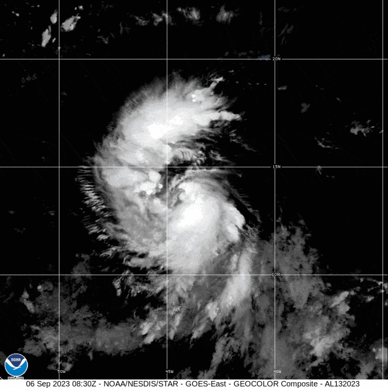 <p>La tempête tropicale Lee est en passe de devenir un ouragan. Sa présentation satellite est déjà très solide et les images micro-ondes montrent que le corps interne (mur de l'oeil) se développe. Lee devrait devenir un puissant ouragan d'ici la fin de semaine.</p>