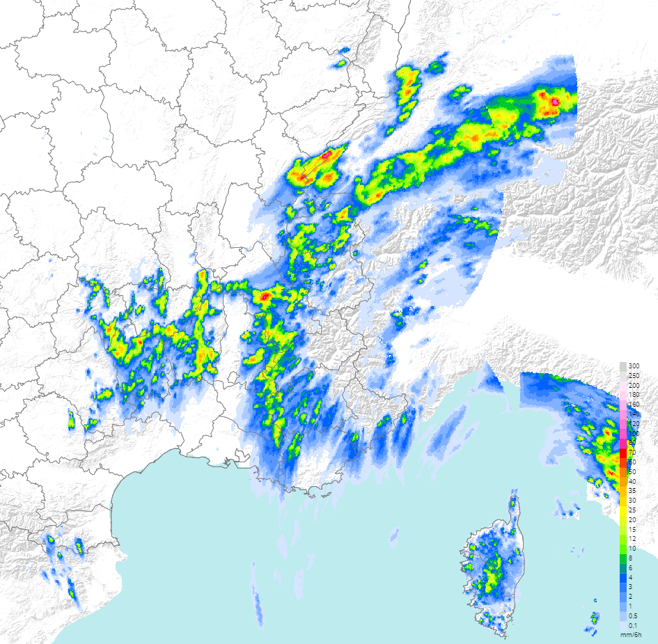 Des orages concernent surtout les reliefs du sud-est aujourd'hui et produisent gr&ecirc;le et localement des lames d'eau importantes en raison de leur faible mobilit&eacute;. La lame radar 6h met en &eacute;vidence des noyaux parfois tr&egrave;s pluvieux qui se sont produits sur le Jura ou entre sud des Alpes et Ard&egrave;che.