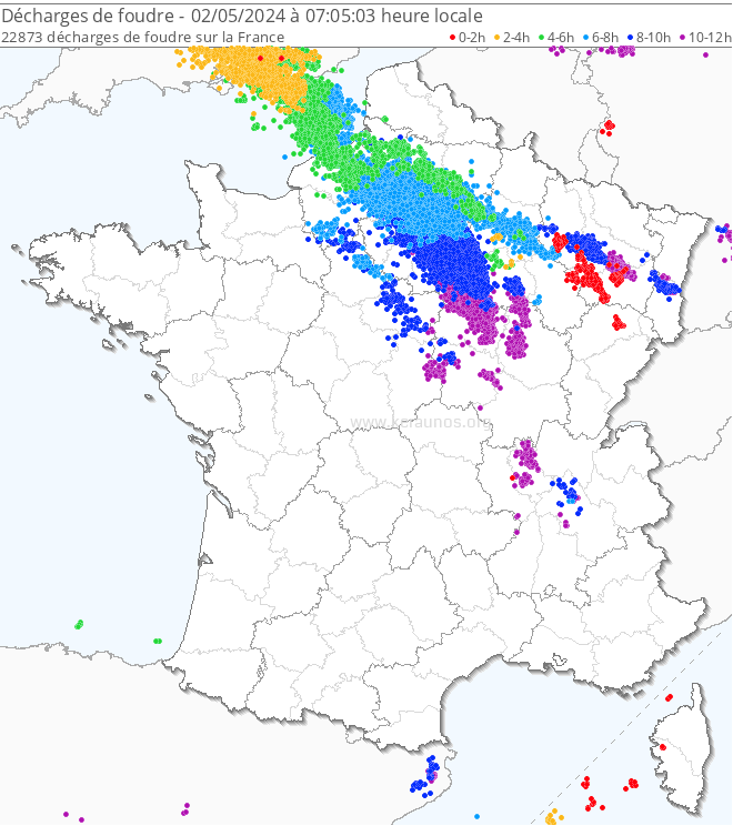 <p>Plus de 20 000 éclairs détectés lors de cette dégradation orageuse ayant concerné l'axe Bourgogne/Normandie avec de fortes chutes de grêle et des pluies intenses. La Seine-et-Marne a été le département le plus impacté avec près de 4000 éclairs relevés.</p>