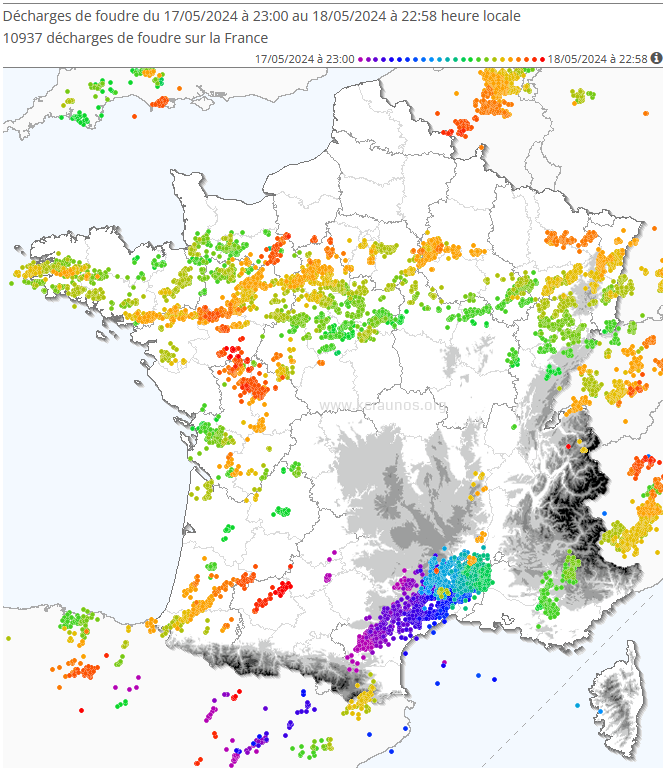 <p>Encore une journée bien orageuse : ce samedi entre dans le TOP 10 des journées les plus électriques depuis le début de l'année, avec plus de 10.000 éclairs enregistrés. Gard, Hérault et Eure-et-Loir arrivent en tête des départements les plus foudroyés aujourd'hui. Cliquer pour voir les statistiques complètes.</p>