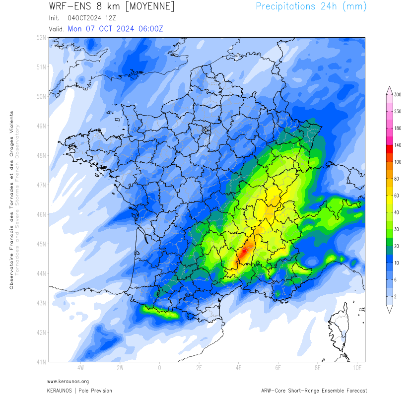 Un &eacute;pisode fortement pluvieux est pr&eacute;vu entre lundi et mardi sur la France, notamment dans le sud-est sur les C&eacute;vennes avec des probabilit&eacute;s de cumuls sup&eacute;rieurs &agrave; 100 mm en 24h significatives.
La moyenne d'ensemble (de 19 sc&eacute;narios) fait clairement ressortir un axe pluvieux davantage &agrave; risque entre les C&eacute;vennes et le Jura entre lundi et mardi matin.