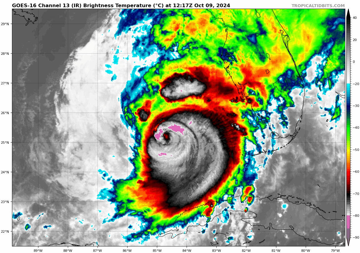 Milton rencontre &agrave; pr&eacute;sent des cisaillements qui vont s'accentuer et l'amener &agrave; faiblir tr&egrave;s lentement apr&egrave;s son pic d'intensit&eacute; des deux derniers jours. L'ouragan touchera terre en Floride la nuit prochaine en cat&eacute;gorie 3 ou 4.