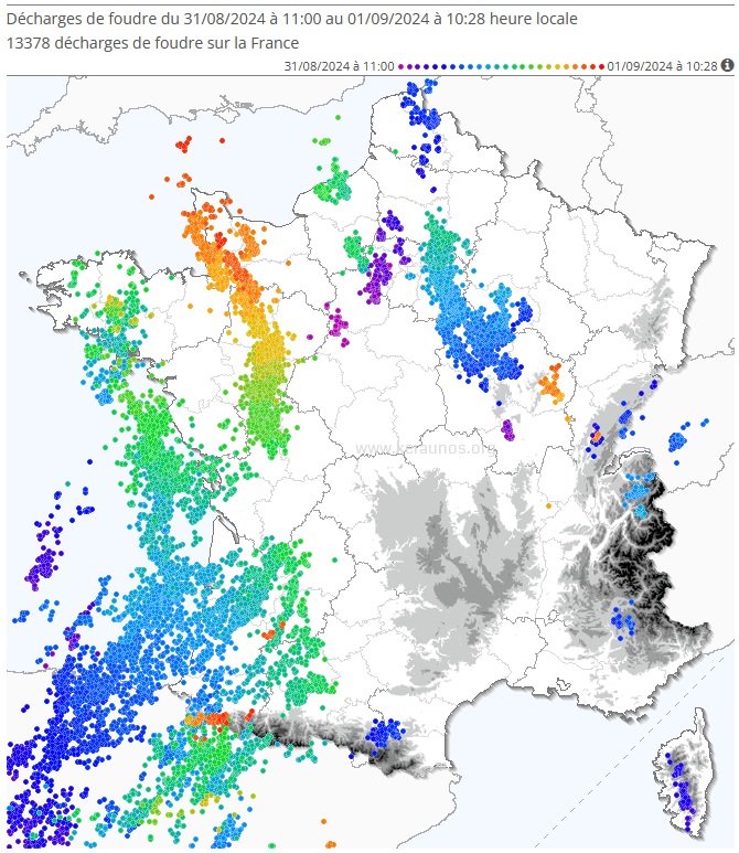 Plus de 13.000 &eacute;clairs ont &eacute;t&eacute; d&eacute;tect&eacute;s au cours des derni&egrave;res 24h, pour cl&ocirc;turer l'&eacute;t&eacute; m&eacute;t&eacute;orologique. Quelques orages forts observ&eacute;s ce 31 ao&ucirc;t, d'une part dans l'Yonne (en raison de la gr&ecirc;le notamment) et d'autre part aux abords des Landes (quelques rafales entre 90 et 100 km/h).&nbsp;