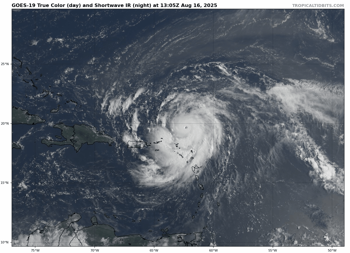Dans l'Atlantique, l'ouragan Erin qui &eacute;volue au nord des Antilles s'est intensifi&eacute; en cat&eacute;gorie 5, le premier ouragan de cat&eacute;gorie 5 en ao&ucirc;t depuis Dean en 2007. Son intensification a &eacute;t&eacute; explosive, de cat&eacute;gorie 1 &agrave; cat&eacute;gorie 5 en 24h.