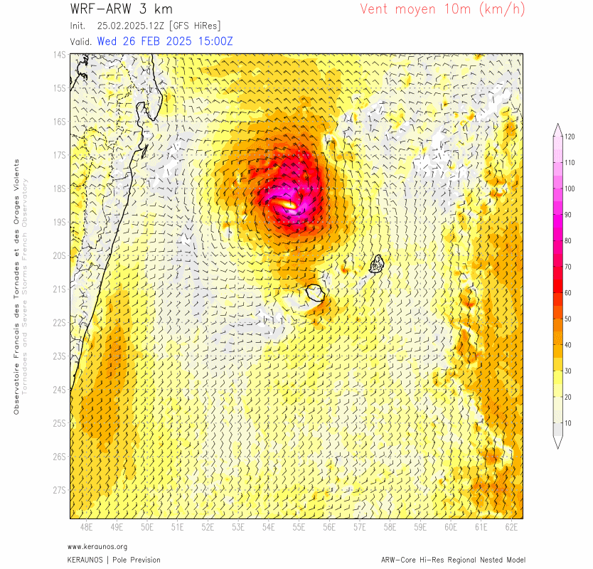 <p>L'influence du futur cyclone tropical entre la Réunion et Maurice dépendra de sa trajectoire exacte, encore incertaine. Le scénario ARW privilégie pour le moment un passage entre les deux îles. La petite taille attendue du cyclone rend délicate la prévision des effets cycloniques.</p>