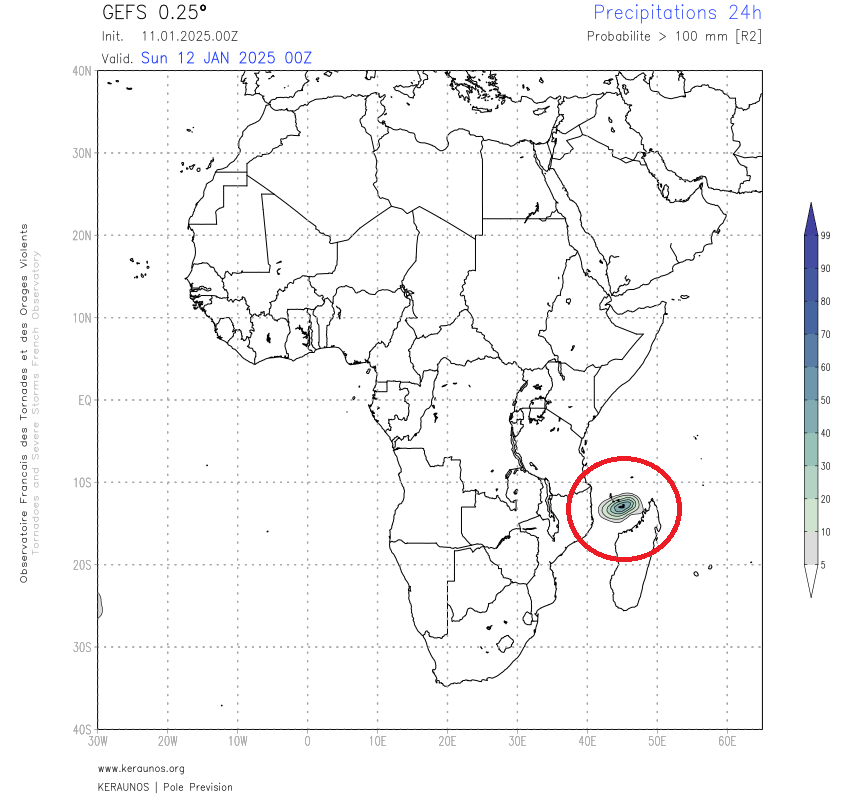 La probabilit&eacute; d'un &eacute;pisode pluvieux de classe R2 (+ de 100 mm en 24h) est en hausse pour demain sur les environs de Mayotte (signal significatif sur la pr&eacute;vision d'ensemble GEFS 00Z). A suivre en fonction de la trajectoire exacte du cyclone Dikeledi d'ici l&agrave;.