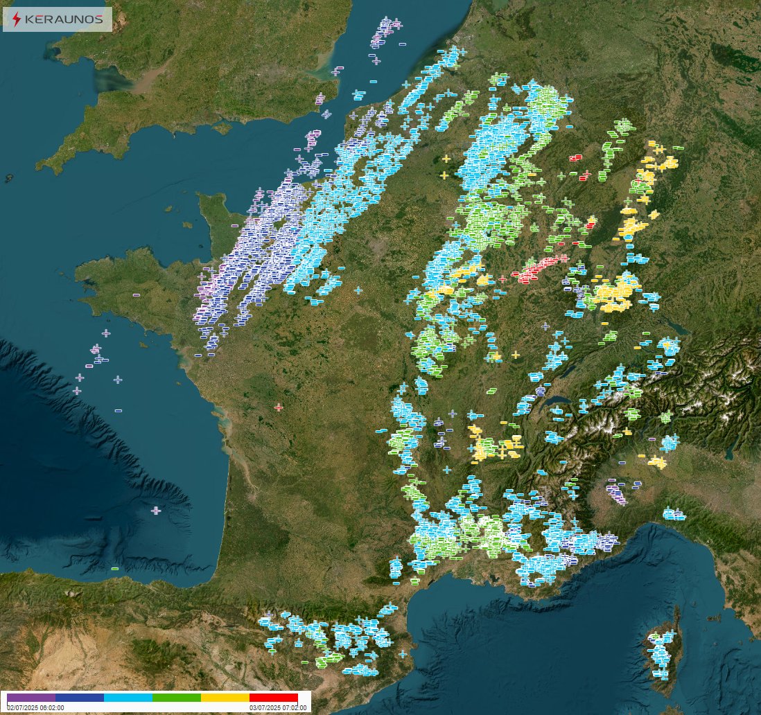 Pr&egrave;s de 14 000 impacts de foudre ont &eacute;t&eacute; relev&eacute;s au passage des orages de ces derni&egrave;res 24h (2 juillet). Les orages ont parfois &eacute;t&eacute; forts avec des rafales descendantes de 90 &agrave; 130 km/h et de la gr&ecirc;le.