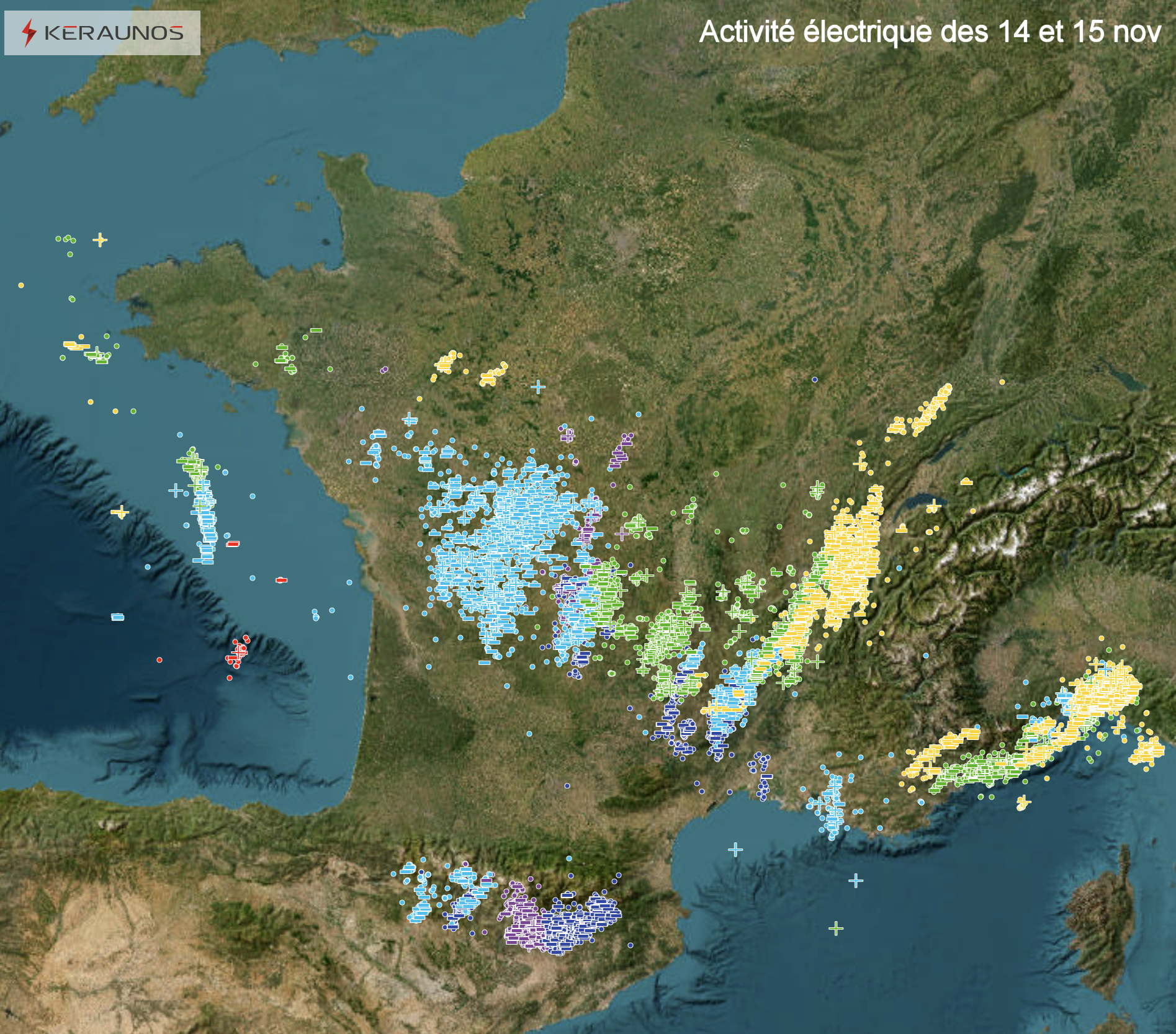 Une activti&eacute; &eacute;lectrique soutenue pour la saison a &eacute;t&eacute; enregistr&eacute;e ces 48 derni&egrave;res heures. Plus de 12 000 &eacute;clairs ont &eacute;t&eacute; comptabilis&eacute;s. L'impact le plus puissant a &eacute;t&eacute; recens&eacute; &agrave; Castelnau-de-Mandailles en Aveyron le matin du 15 novembre avec pr&egrave;s de 220 kA.