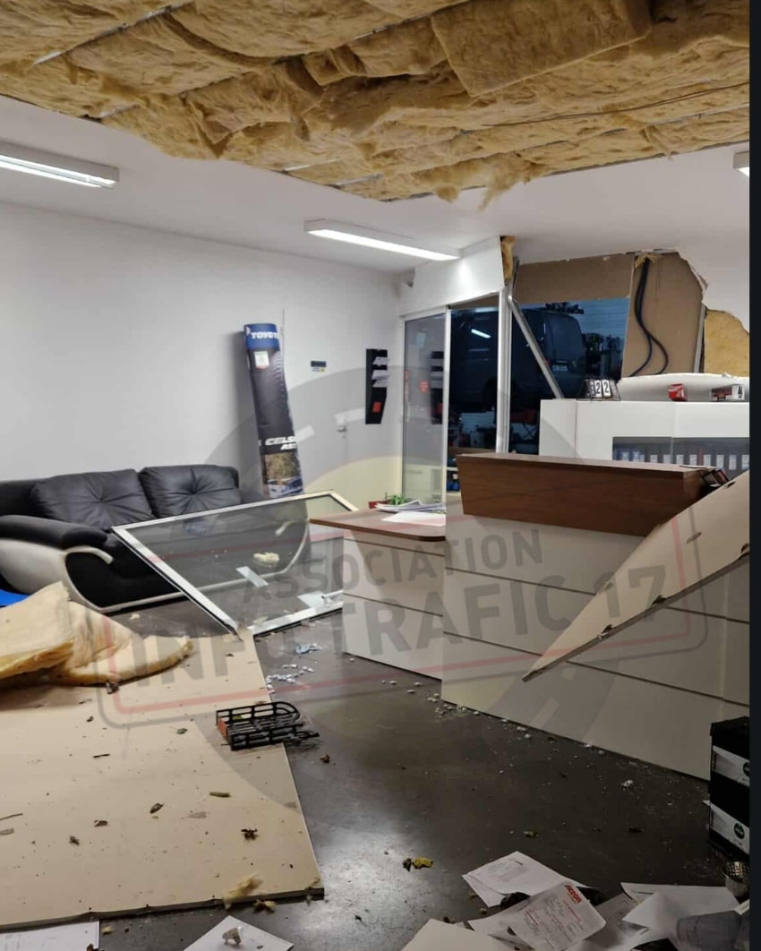 Un ph&eacute;nom&egrave;ne venteux violent a provoqu&eacute; des d&eacute;g&acirc;ts &agrave; Salles-sur-Mer (17), vers 19h, au passage d'une cellule orageuse active. Investigations en cours pour d&eacute;terminer s'il s'agit d'une tornade. Phoot : Info Trafic 17