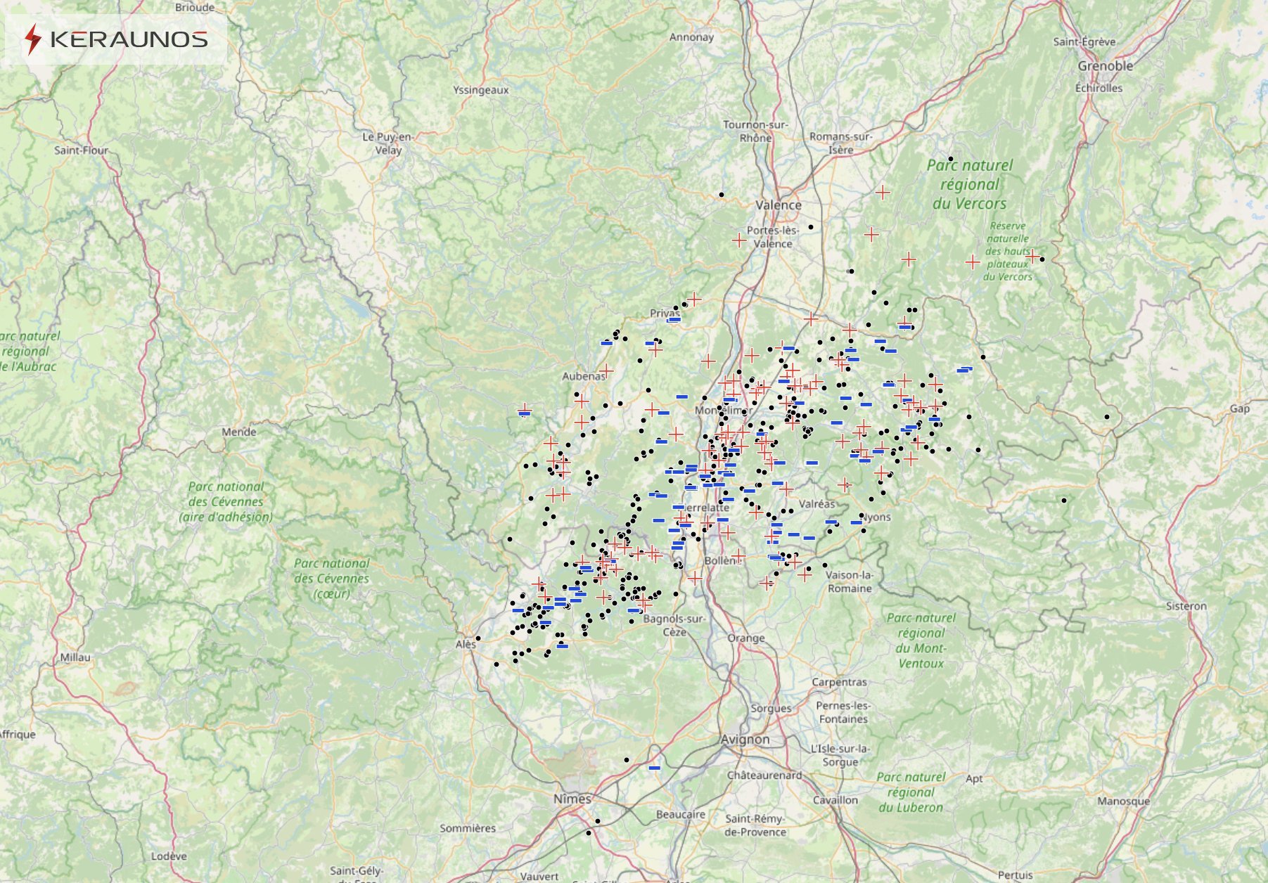 L'activité électrique est assez dense en vallée du Rhône, au sein du système orageux bien pluvieux avec de fréquents impacts positifs, parfois puissants. A Bouvières dans la Drôme, un impact positif a atteint une intensité supérieure à 300 kA.
