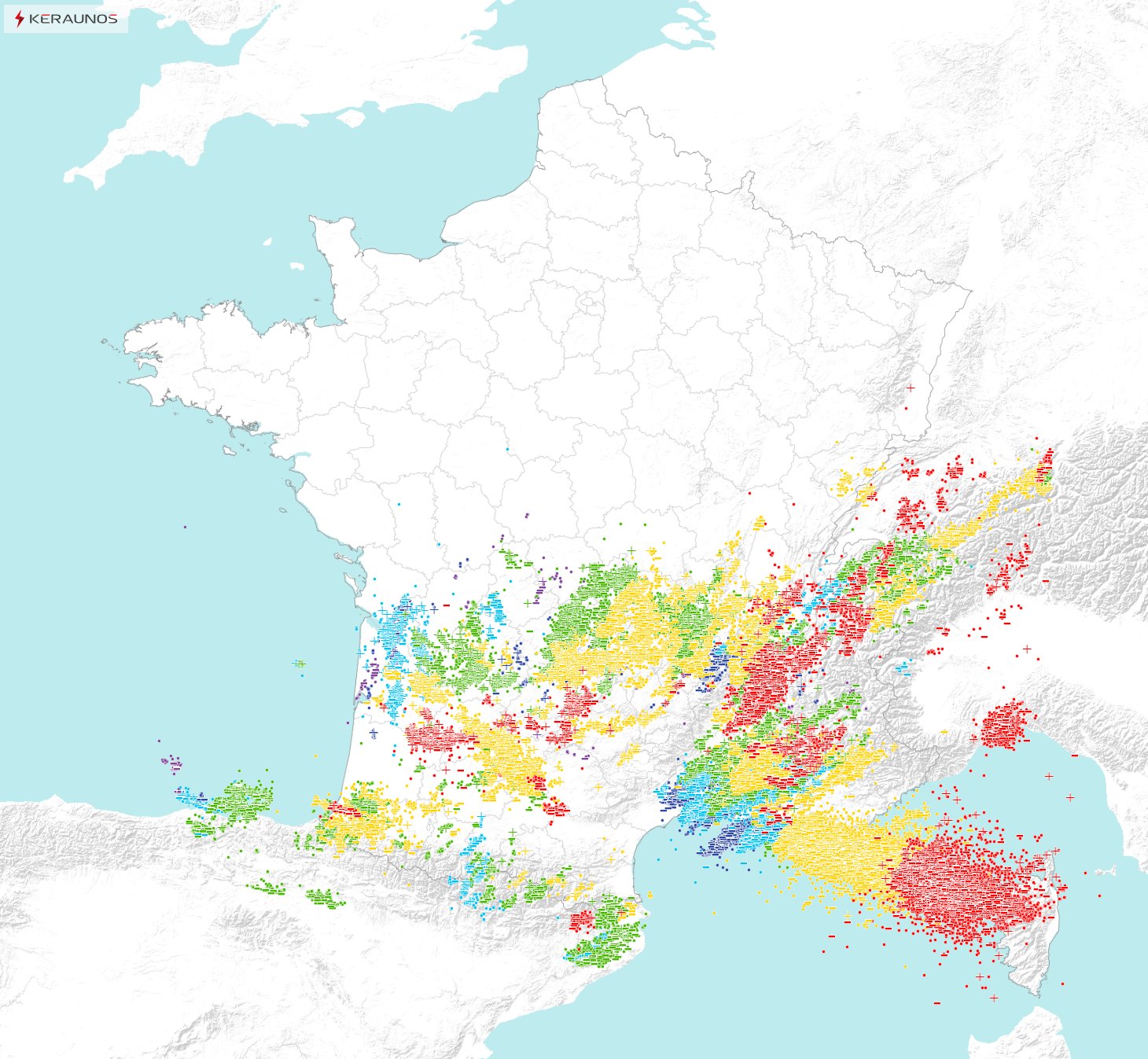 75 758 &eacute;clairs d&eacute;tect&eacute;s sur la France hier samedi, soit la 3&egrave;me journ&eacute;e la + &eacute;lectrique de ce mois. 11 239 impacts au sol, le plus puissant en Charente-Maritime &agrave; Mosnac &agrave; 10h27 : 461 kA, soit pr&egrave;s de 20 fois la puissance d'un &eacute;clair "normal".