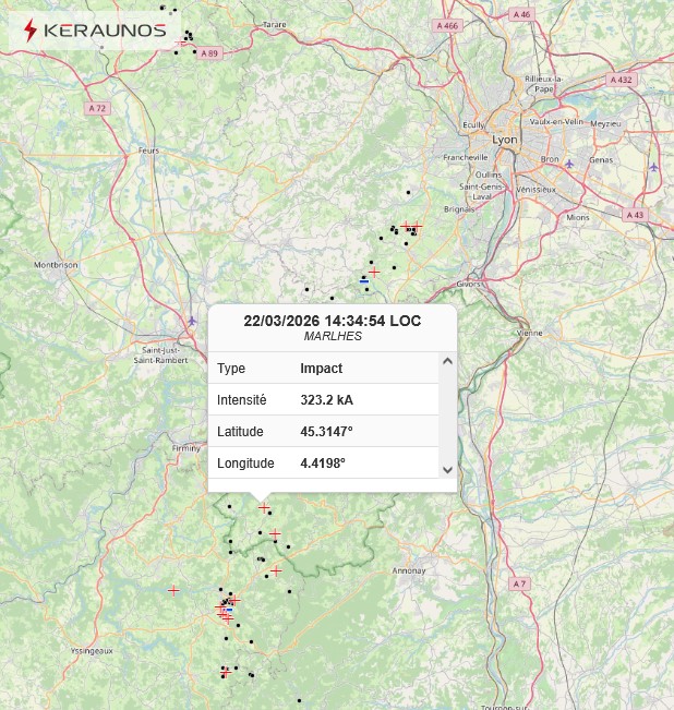 Plus de 5.000 &eacute;clairs ce dimanche dans le sud-est de la France, dont 1.200 impacts au sol. Plusieurs impacts de tr&egrave;s forte puissance (> 200 kA), surtout entre Rh&ocirc;ne, Loire et Haute-Loire. Le plus intense a frapp&eacute; Marlhes (42) avec 323 kA.