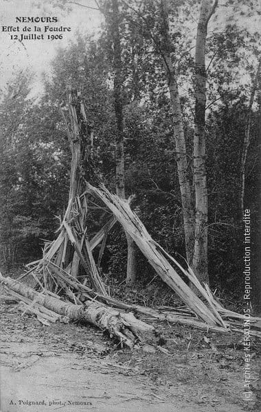 NEMOURS (Seine-et-Marne) - Effet de la foudre - 12 juillet 1906