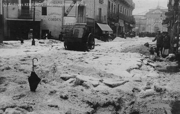 MONTPELLIER (Hérault) - La rue de la Saunerie après l'orage de grêle du 13 mai 1922