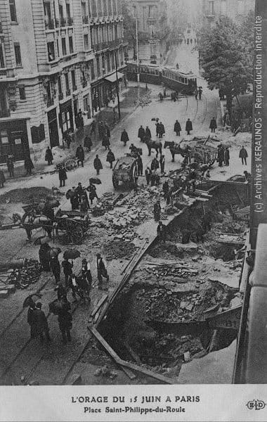 CPA Ancienne Paris – L'Orage Du 15 Juin à Paris – Place Saint-Augustin (75) – Années 1900