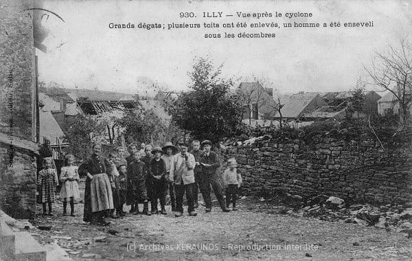 ILLY (Ardennes) - Vue du village après la tornade du 9 août 1905