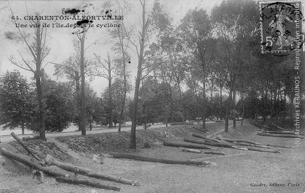 NEMOURS (Seine-et-Marne) - Effet de la foudre - 12 juillet 1906