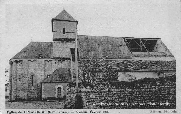 LIMALONGES (Deux-Sèvres) - La toiture de l'église en partie enlevée après le phénomène venteux du 23 février 1935