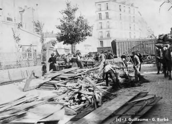 ASNIERES-SUR-SEINE - Place Voltaire - Vue des débris de la fête foraine (c) - J. Guillaume & G. Barbé