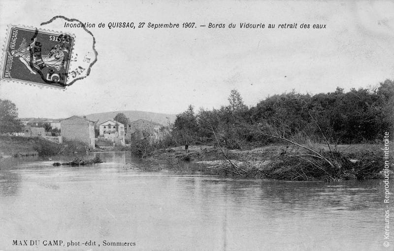 QUISSAC (Gard) - Vidourlade du 27 septembre 1907. Bords du Vidourle au retrait des eaux. © Keraunos