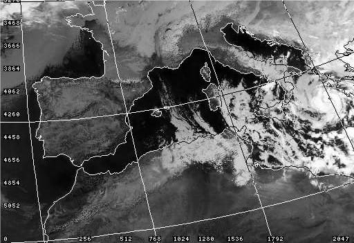 Image satellite le 15 janvier 1995 à 8h53 TU : medicane dans le bassin méditerranéen central