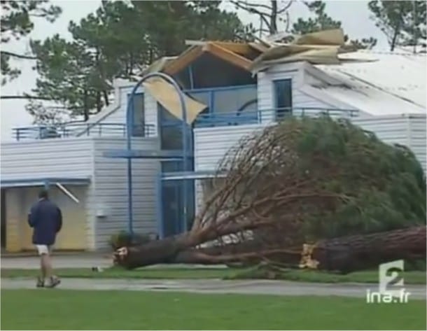 Catastrophe de Biscarosse. Conséquences des orages du 15 juillet 2003. (c) ina.fr