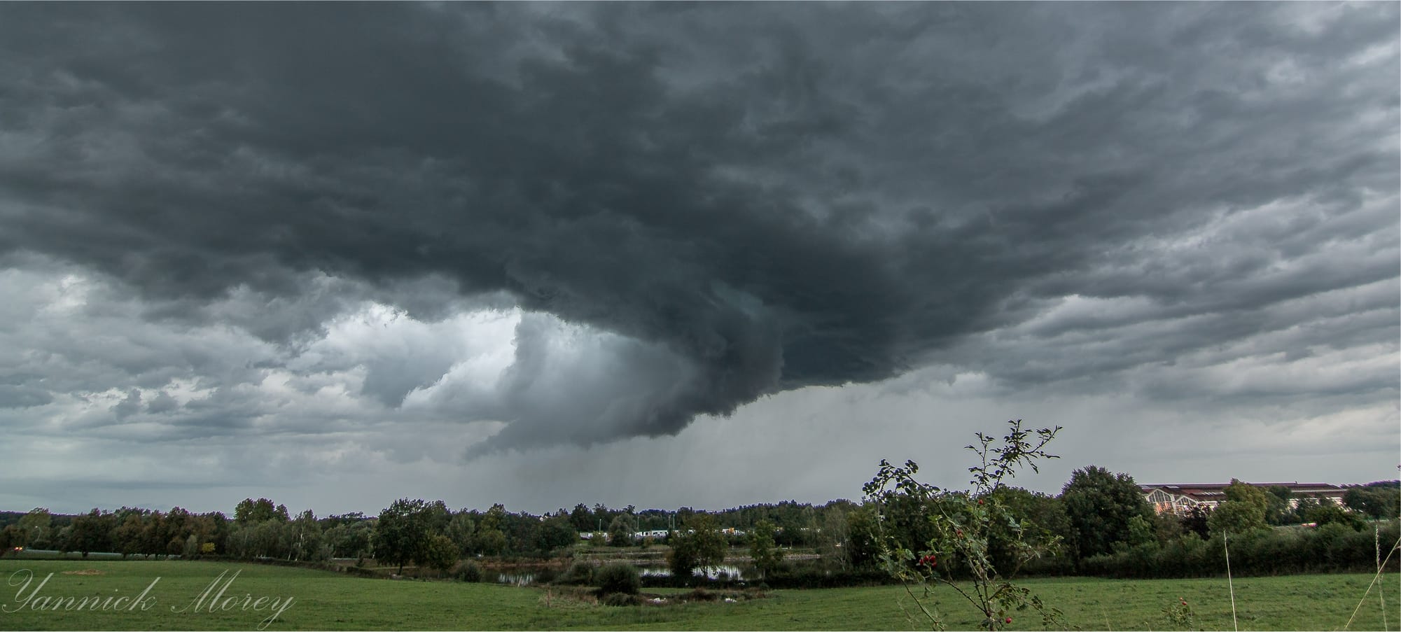 Arcus au dessus de Montchanin (71) à 19h32 - Yannick MOREY