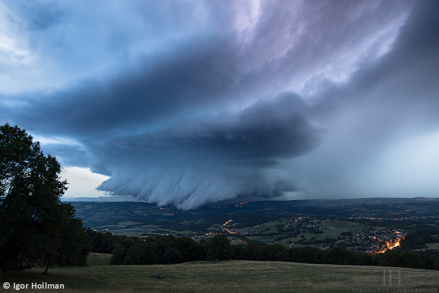 Macrorafales d'intensité modérée (D2) de l'Ain à la Haute-Savoie le 24 juillet 2023