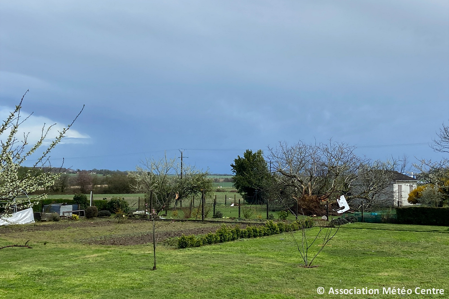 Tornade EF1 à Buzançais (Indre) le 31 mars 2023