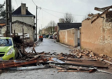 Tornade EF1 à Saint-Jean-de-Sauves (Vienne) le 31 mars 2023