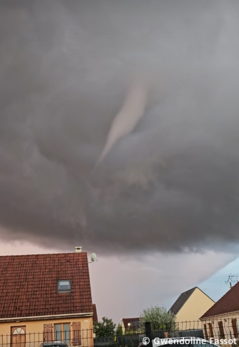 Tornade EF0 à la Chapelle-sur-Aveyron (Loiret) le 29 août 2025