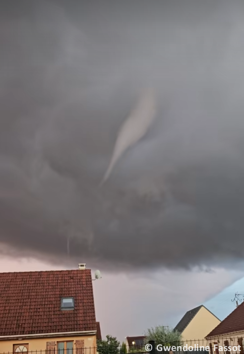 Tornade EF0 à la Chapelle-sur-Aveyron (Loiret) le 29 août 2025