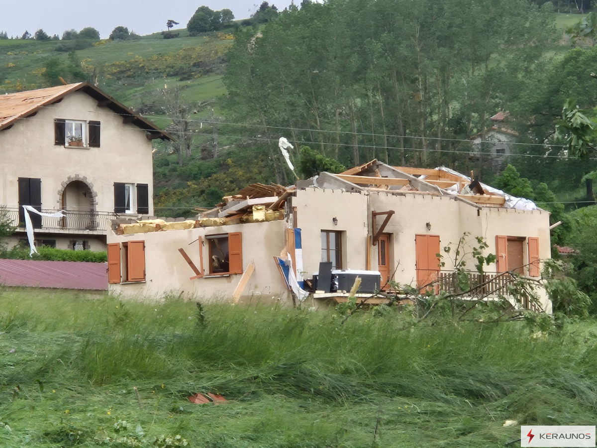 Tornade EF2 à Roche-en-Forez (Loire) le 1er juin 2025