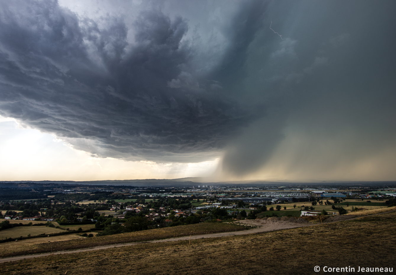 Tornade EF1 à Villars (Loire) le 16 juillet 2026